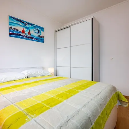 Lanza Apartament *